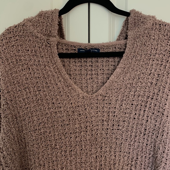 American Eagle Hooded Sweater - Picture 2 of 4